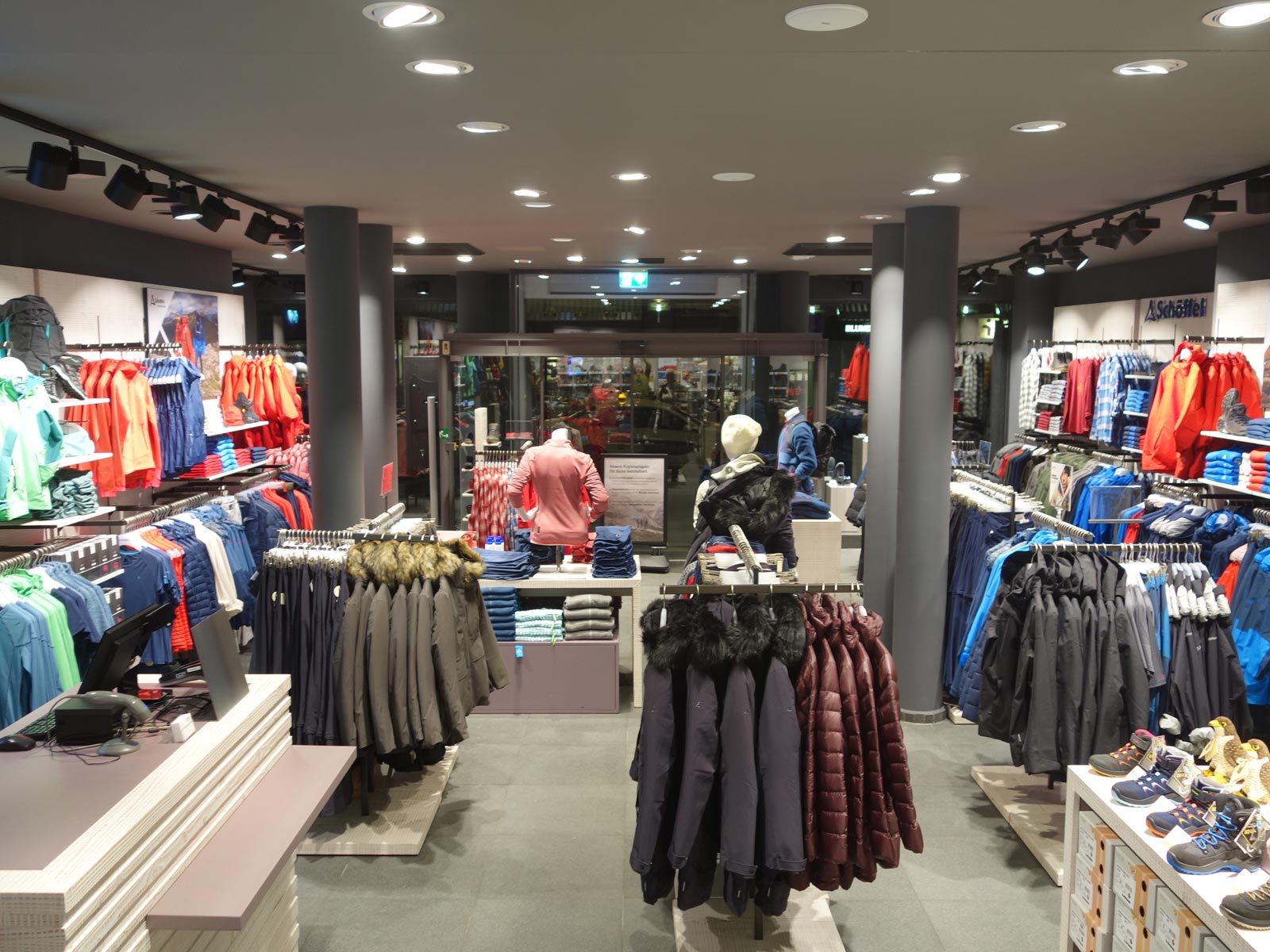 Schöffel Lowa Store | Düsseldorf